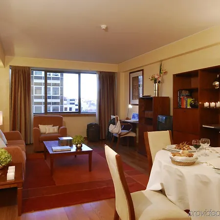 Ξενοδοχείο με διαμερίσματα Altis Turisticos 4*